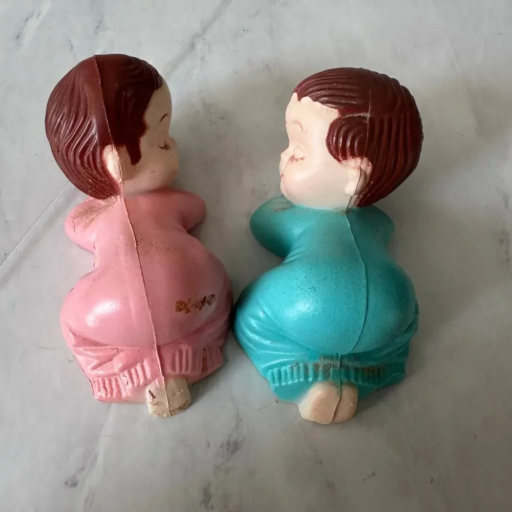 Unknown vintage plastic